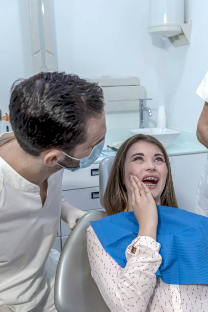 Best Dentist for Tooth Abscess  in La Crescenta Montrose, CA